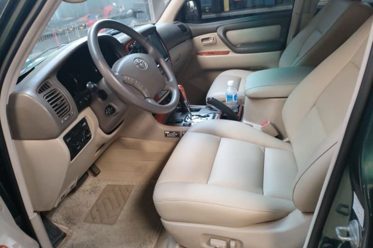 Used Toyota Land Cruiser 2005 4.7L Automatic VX-R Left Front Seat