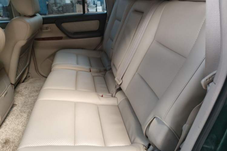 Used Toyota Land Cruiser 2005 4.7L Automatic VX-R Left Rear Seat