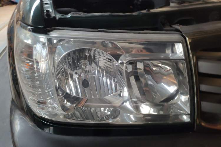Used Toyota Land Cruiser 2005 4.7L Automatic VX-R Right Front Headlight