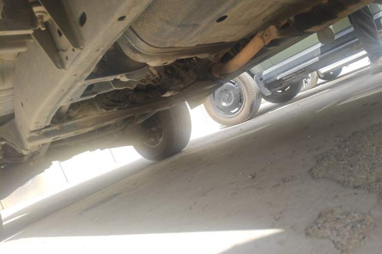 Used Toyota Land Cruiser 2005 4500 GX-R Manual - Middle East Version Chassis Rear Left