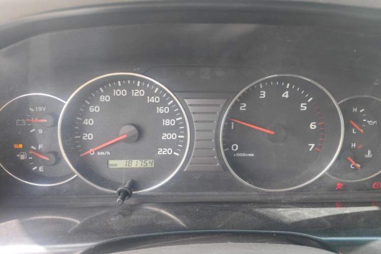 Used Toyota Land Cruiser 2005 4500 GX-R Manual - Middle East Version Instrument Cluster