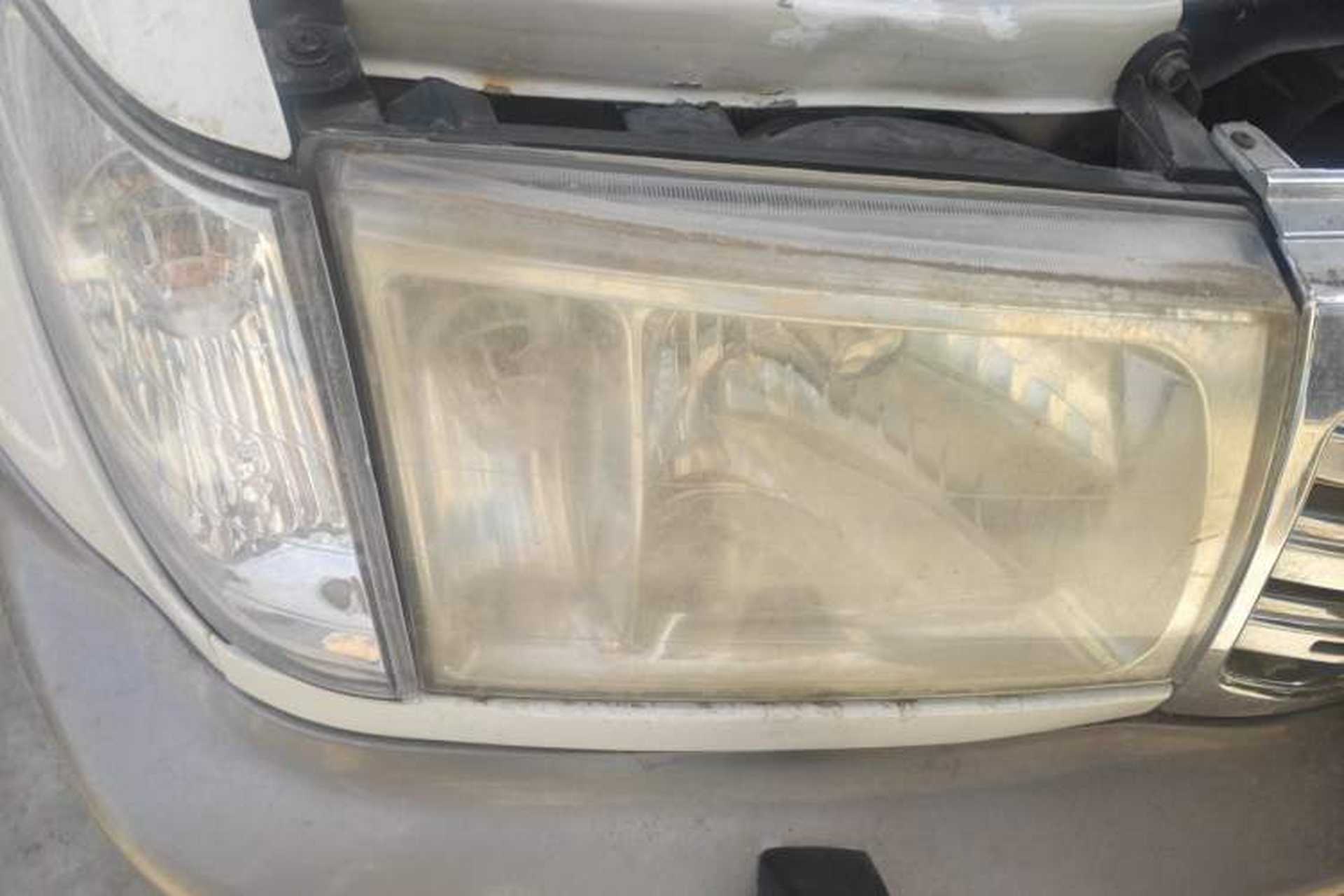 Used Toyota Land Cruiser 2005 4500 GX-R Manual - Middle East Version Right Front Headlight