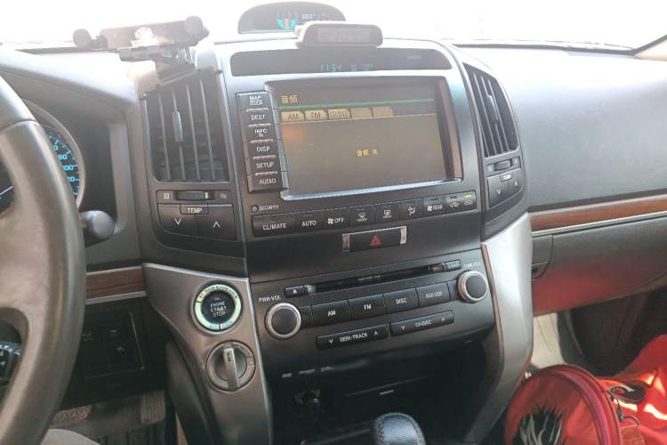Used Toyota Land Cruiser 2007 4.7L Automatic VX-R Audio And AC Panel