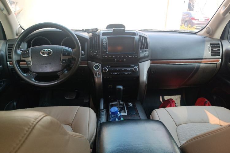 Used Toyota Land Cruiser 2007 4.7L Automatic VX-R Center Console