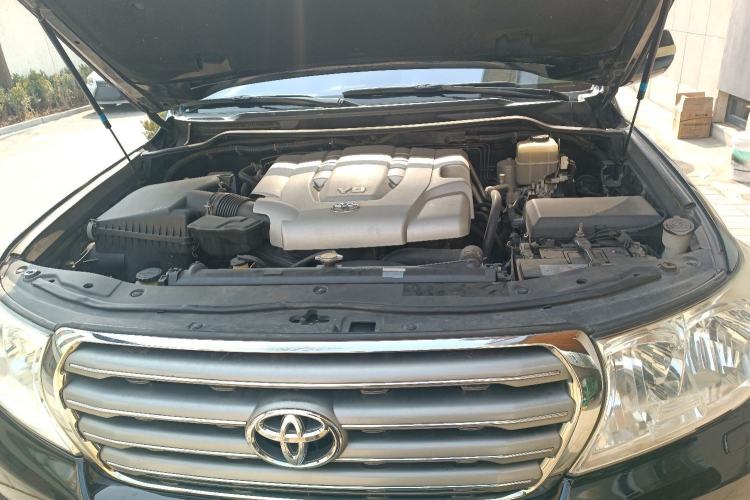 Used Toyota Land Cruiser 2007 4.7L Automatic VX-R Engine Bay