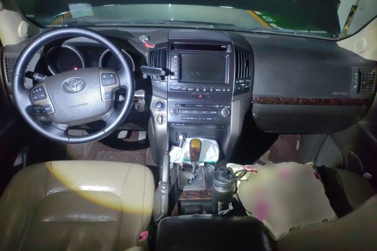 Used Toyota Land Cruiser 2007 4.7L Automatic VX-R Center Console