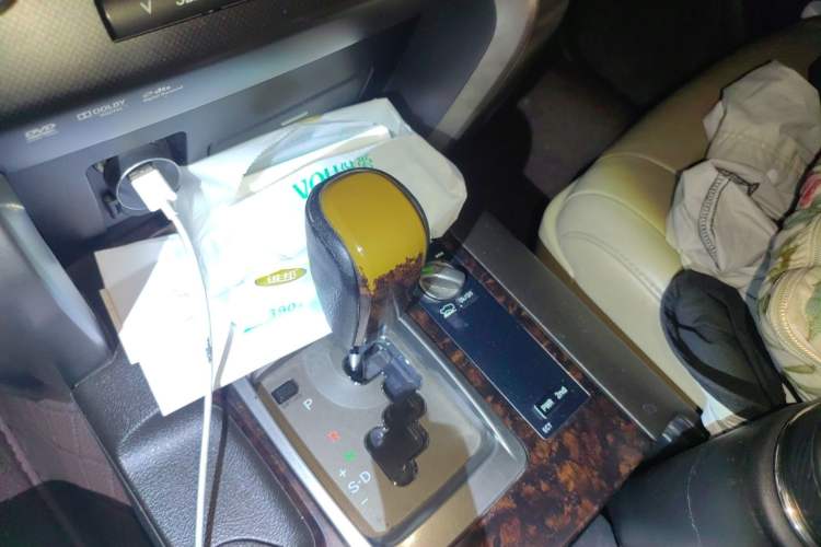 Used Toyota Land Cruiser 2007 4.7L Automatic VX-R Gear Lever
