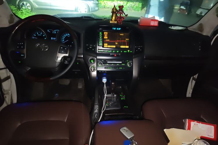 Used Toyota Land Cruiser 2007 4.7L Automatic VX-R Center Console