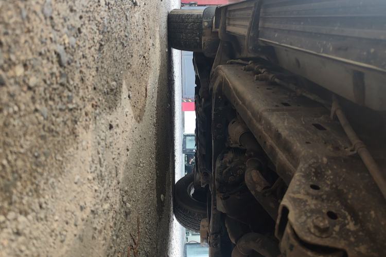 Used Toyota Land Cruiser 2007 4.7L Automatic VX-R Chassis Rear Left
