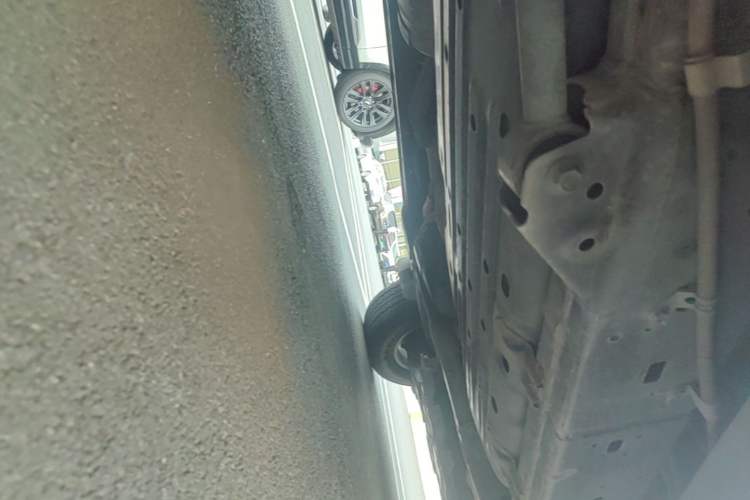 Used Toyota Land Cruiser 2007 4.7L Automatic VX-R Chassis Rear Right