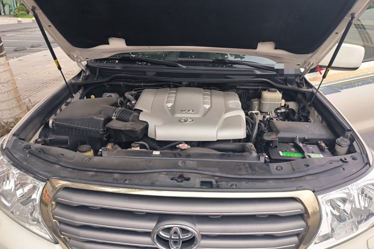 Used Toyota Land Cruiser 2007 4.7L Automatic VX-R Engine Bay