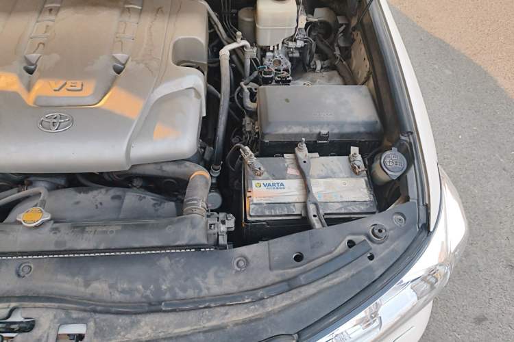 Used Toyota Land Cruiser 2007 4.7L Automatic VX-R Engine Bay Left