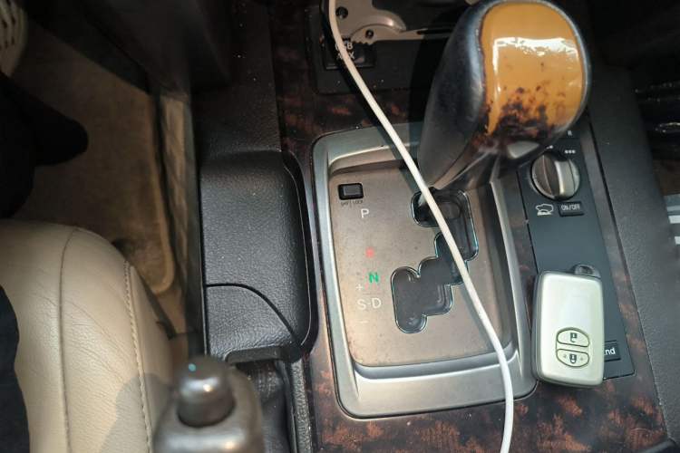 Used Toyota Land Cruiser 2007 4.7L Automatic VX-R Gear Lever