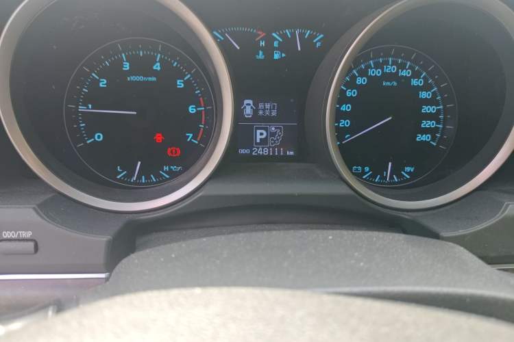 Used Toyota Land Cruiser 2007 4.7L Automatic VX-R Odometer Close Up