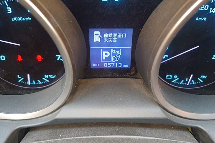 Used Toyota Land Cruiser 2007 4.7L Automatic VX-R Odometer Close Up