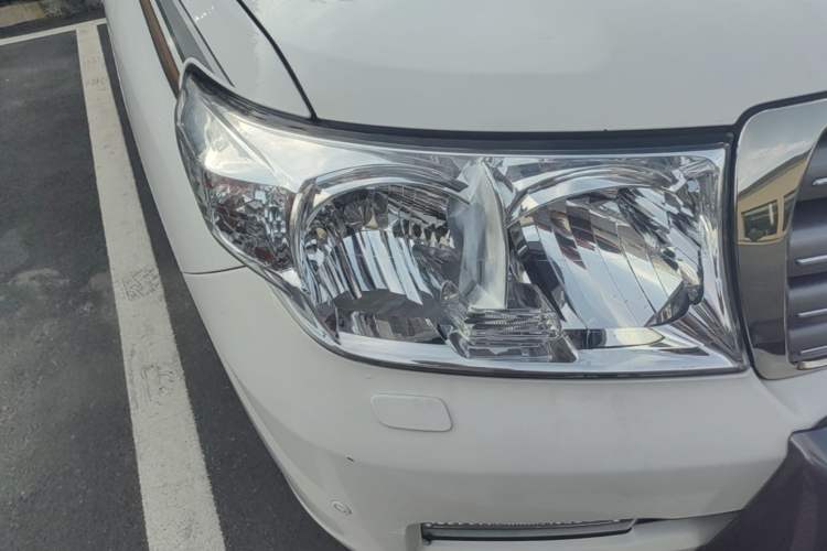 Used Toyota Land Cruiser 2007 4.7L Automatic VX-R Right Front Headlight