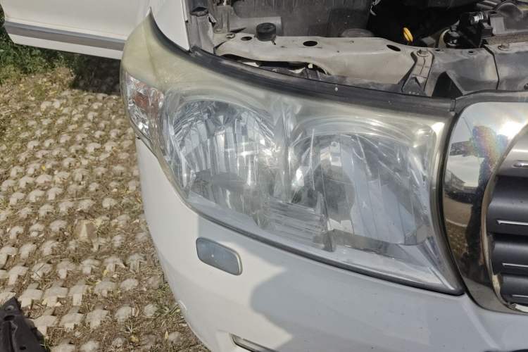Used Toyota Land Cruiser 2007 4.7L Automatic VX-R Right Front Headlight