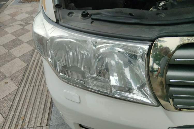 Used Toyota Land Cruiser 2007 4.7L Automatic VX-R Right Front Headlight