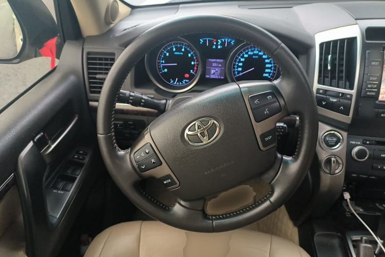 Used Toyota Land Cruiser 2007 4.7L Automatic VX-R Steering Wheel