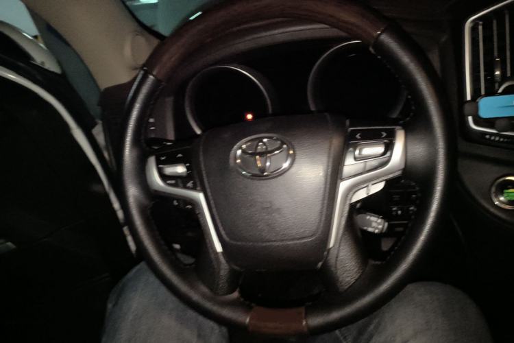 Used Toyota Land Cruiser 2007 4.7L Automatic VX-R Steering Wheel