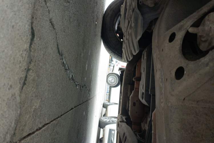 Used Toyota Land Cruiser 2010 4.0L Automatic VX Chassis Front Left
