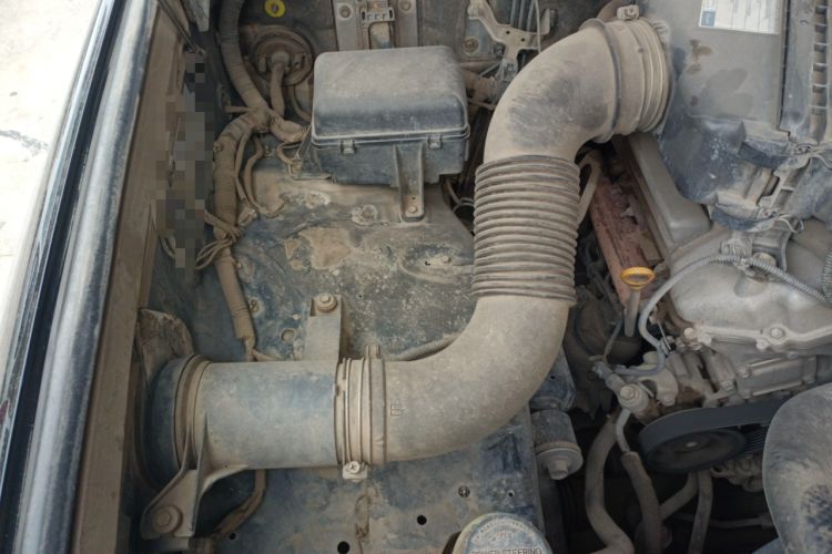 Used Toyota Land Cruiser 2010 4.0L Automatic VX Engine Bay Right