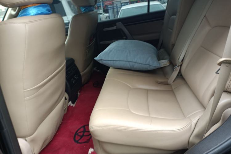 Used Toyota Land Cruiser 2010 4.0L Automatic VX Left Rear Seat