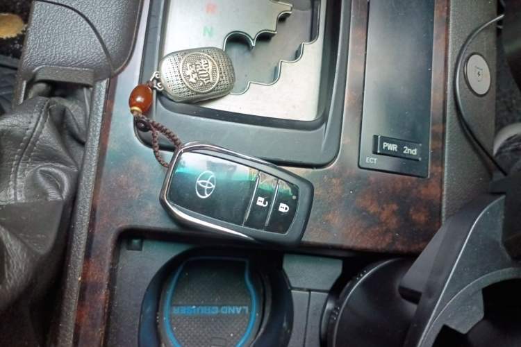 Used Toyota Land Cruiser 2010 4.0L Automatic VX Vehicle Key
