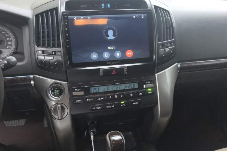 Used Toyota Land Cruiser 2010 4.0L Automatic VX Audio And AC Panel