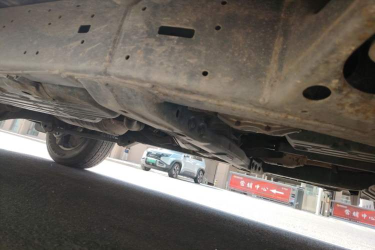 Used Toyota Land Cruiser 2010 4.0L Automatic VX Chassis Front Right
