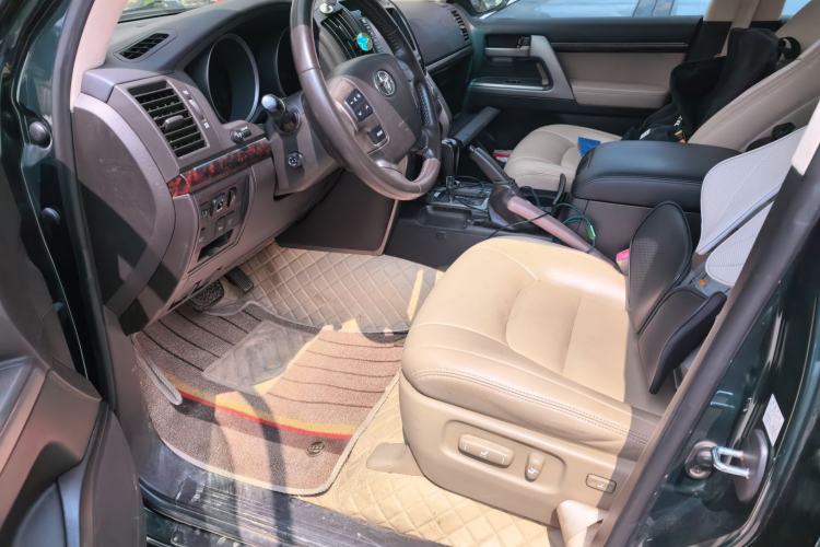 Used Toyota Land Cruiser 2010 4.7L Automatic VX Driver Seat