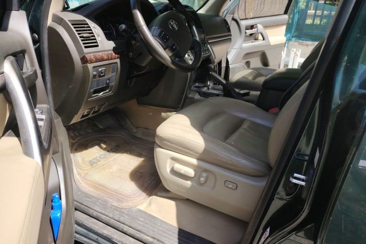 Used Toyota Land Cruiser 2010 4.0L Automatic VX Driver Seat