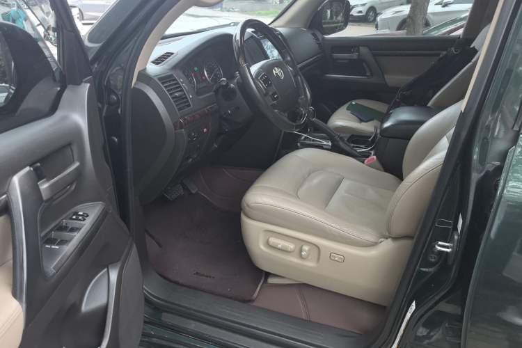 Used Toyota Land Cruiser 2010 4.0L Automatic VX Driver Seat