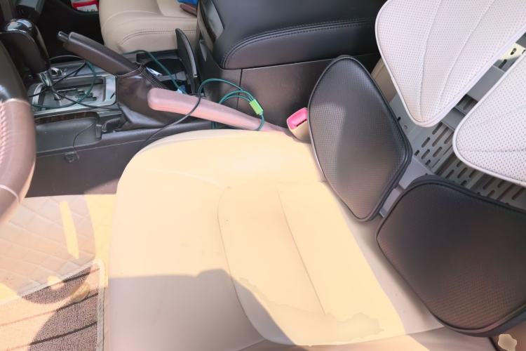 Used Toyota Land Cruiser 2010 4.7L Automatic VX Left Front Seat