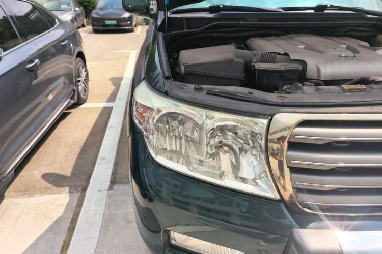 Used Toyota Land Cruiser 2010 4.7L Automatic VX Right Front Headlight