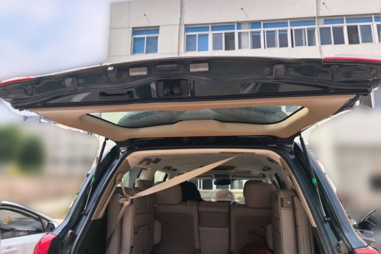 Used Toyota Land Cruiser 2010 4.7L Automatic VX Trunk