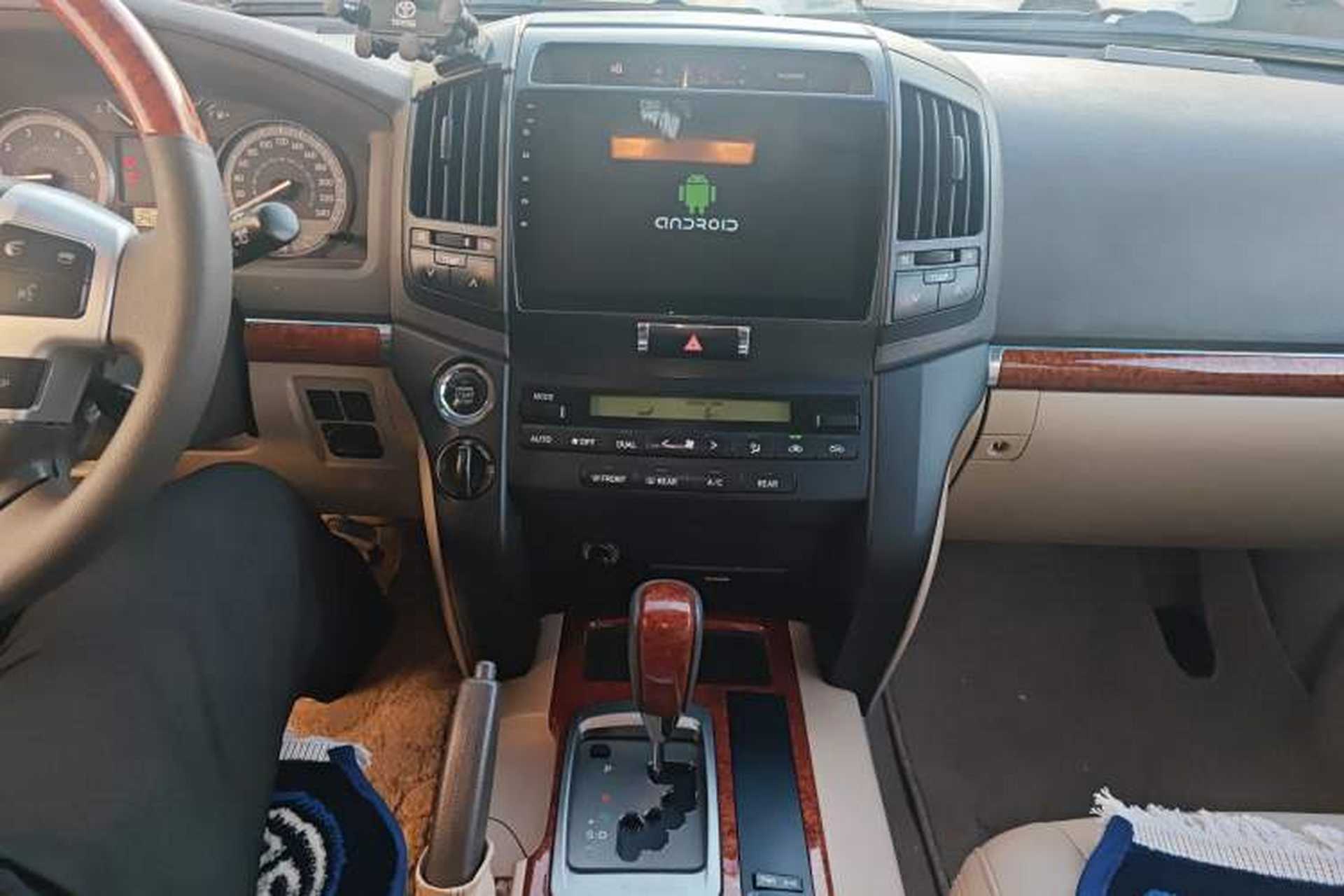 Used Toyota Land Cruiser 2010 4000 Middle East Edition Audio And AC Panel
