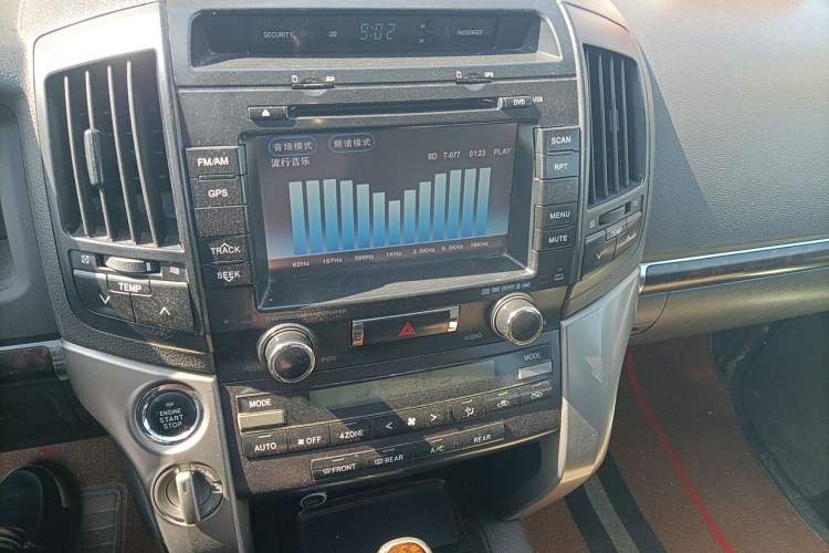 Used Toyota Land Cruiser 2010 4.0L Automatic VX Audio And AC Panel