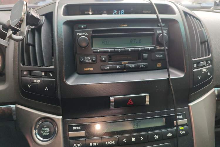 Used Toyota Land Cruiser 2010 4.0L Automatic VX Audio And AC Panel