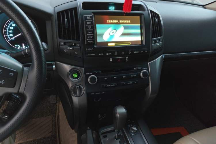 Used Toyota Land Cruiser 2010 4.7L Automatic VX Audio And AC Panel