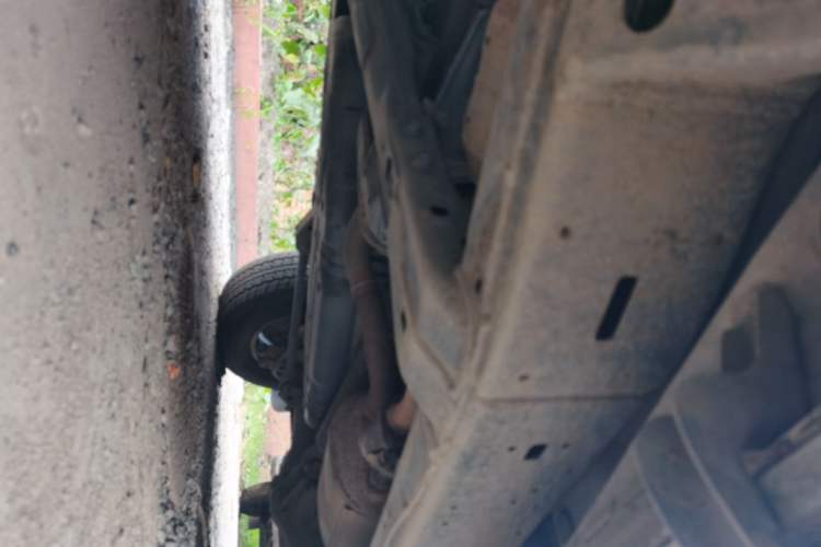 Used Toyota Land Cruiser 2010 4.0L Automatic VX Chassis Front Left