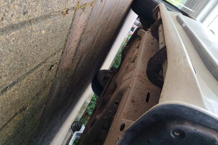 Used Toyota Land Cruiser 2010 4.7L Automatic VX Chassis Front Right