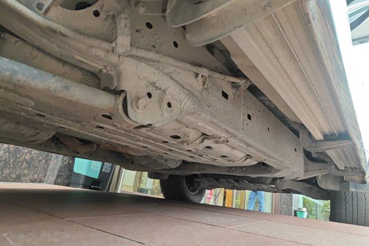 Used Toyota Land Cruiser 2010 4.7L Automatic VX Chassis Rear Right