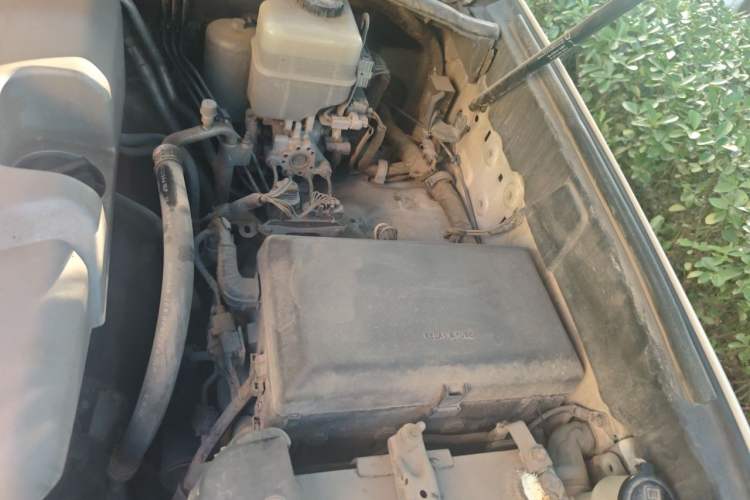 Used Toyota Land Cruiser 2010 4.7L Automatic VX Engine Bay Left