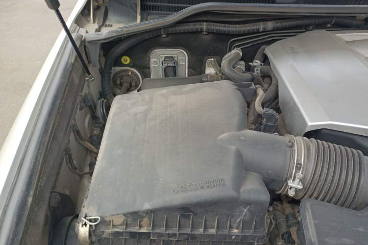 Used Toyota Land Cruiser  Engine Bay Right