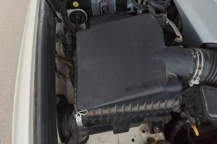 Used Toyota Land Cruiser 2010 4.7L Automatic VX Engine Bay Right