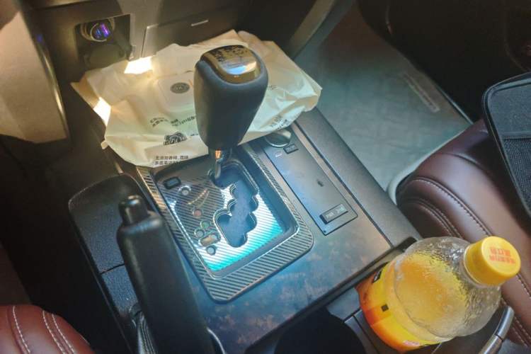Used Toyota Land Cruiser 2010 4.7L Automatic VX Gear Lever