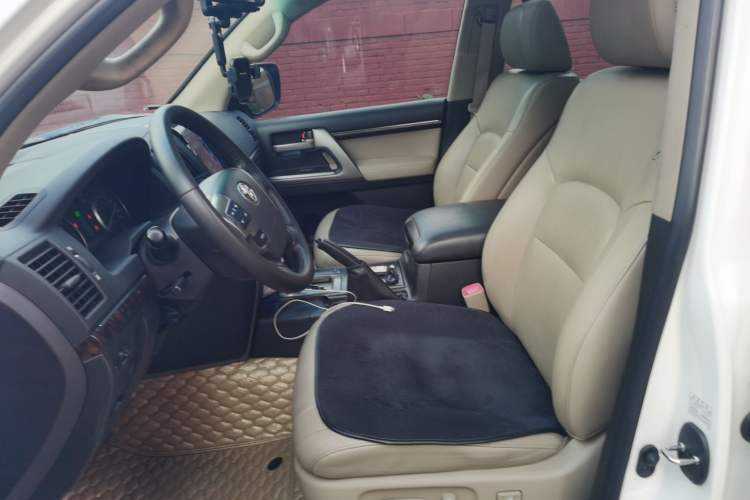 Used Toyota Land Cruiser 2010 4.0L Automatic VX Left Front Seat
