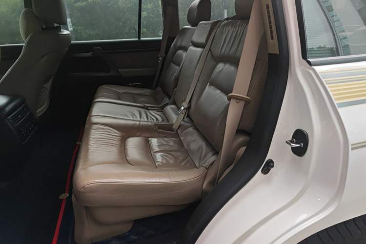 Used Toyota Land Cruiser 2010 4.7L Automatic VX Left Rear Seat