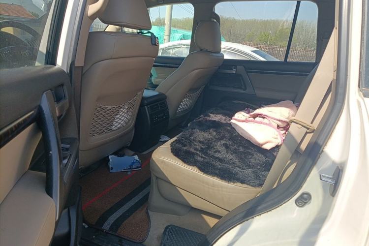 Used Toyota Land Cruiser 2010 4.0L Automatic VX Left Rear Seat